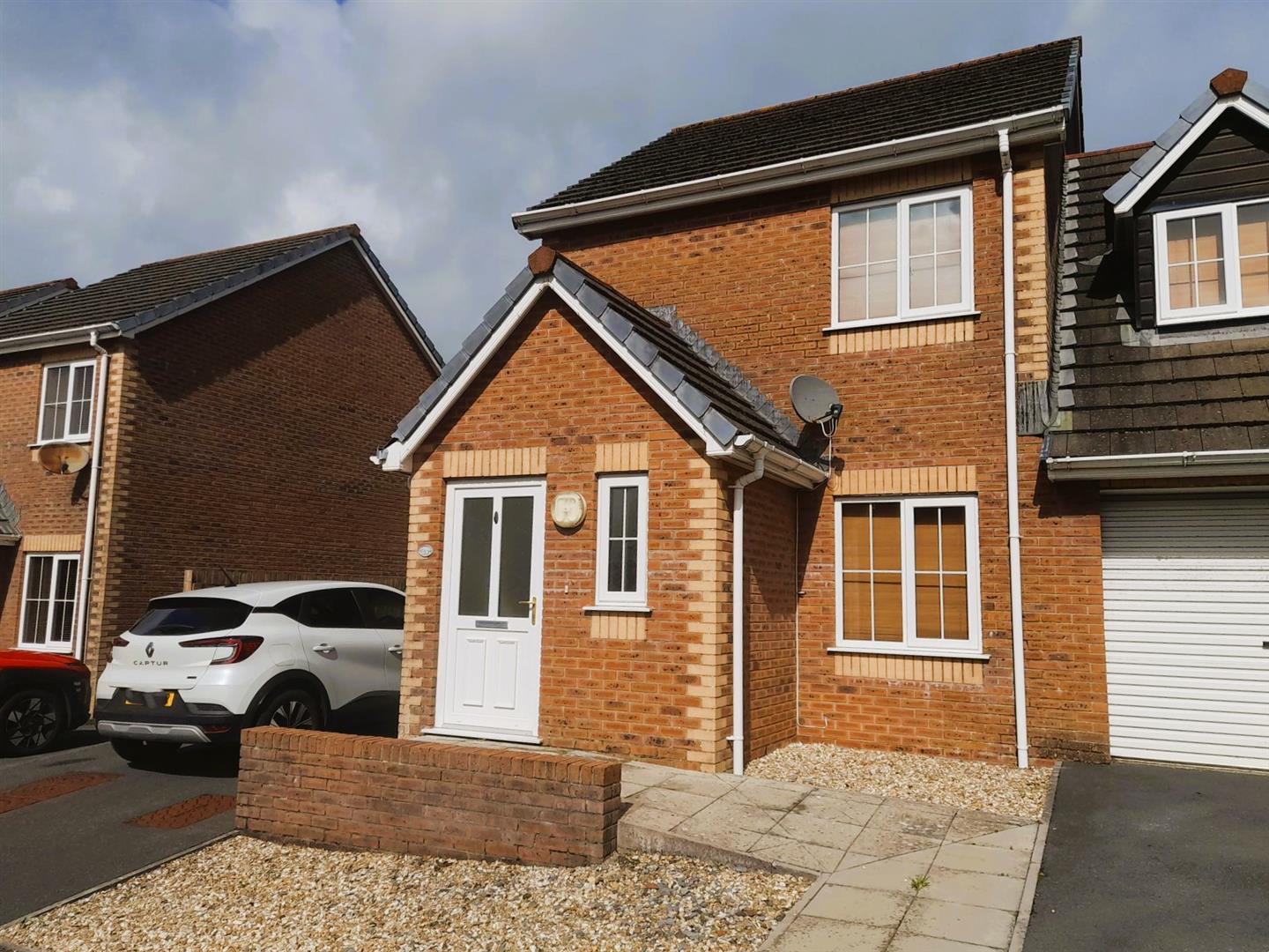 The Avenue, Llwynhendy